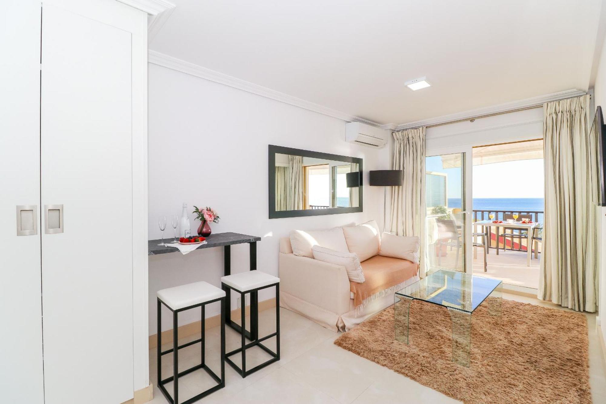 Romana Playa Apartment By The Beach มาร์เบยา ภายนอก รูปภาพ